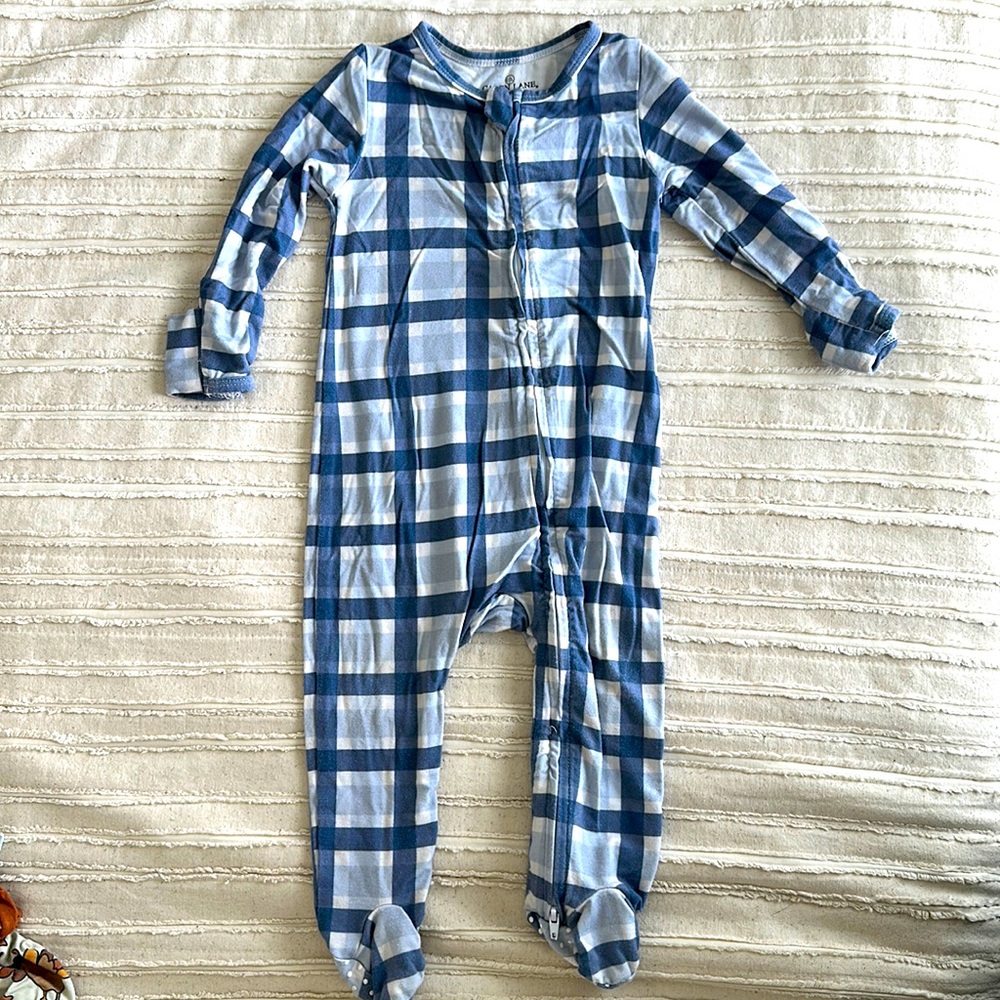 Caden Lane Zipper footie - blue stripes